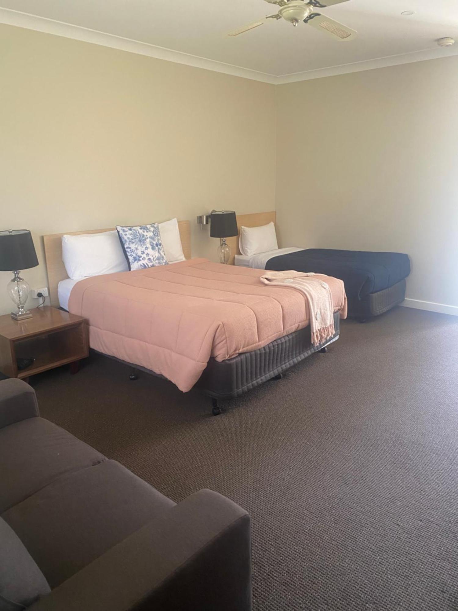 Tumbarumba Motel & Elms Restaurant Kültér fotó